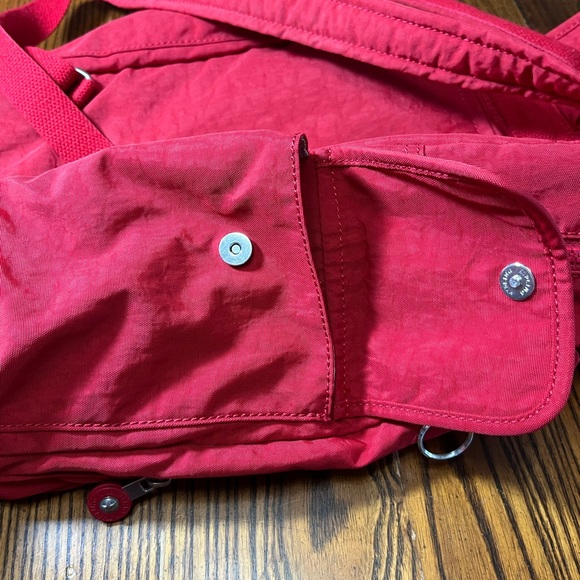 KIPLING MEDIUM SIZED RED BACKPACK. VERY GOOD PRELOVED. - Picture 5 of 15